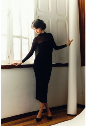 VESTIDO TULE GOLA ALTA FORRO TOMARA QUE CAIA SLIM PRETO