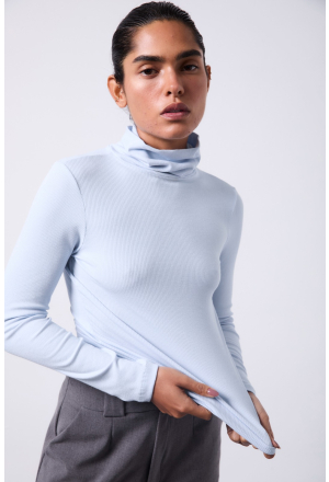 BLUSA MANGA GOLA RIBANA CANELADA AZUL CLARO