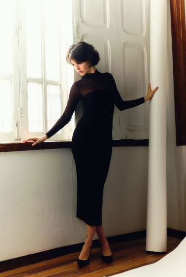 VESTIDO TULE GOLA ALTA FORRO TOMARA QUE CAIA SLIM PRETO