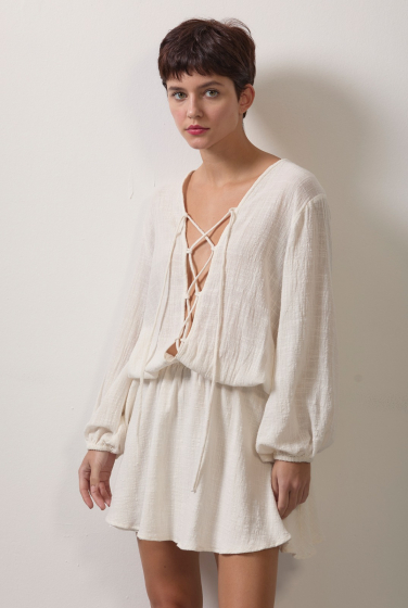 VESTIDO MINI DECOTE CRUZADO OFFWHITE