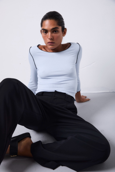 BLUSA MANGA GOLA U RIBANA AZUL CLARO